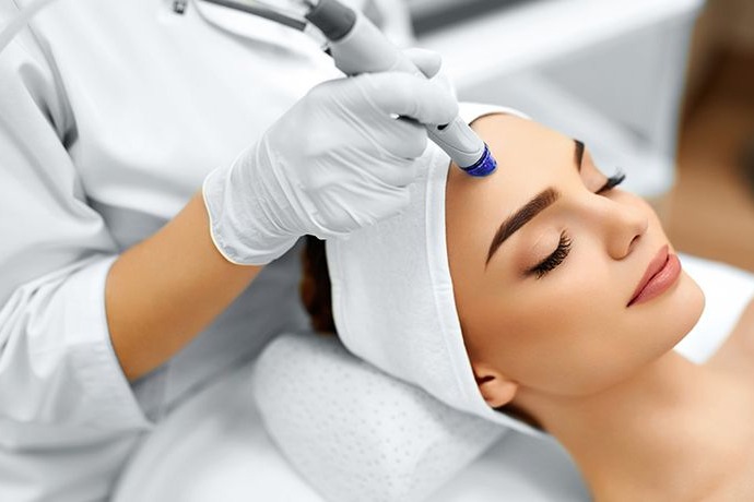 9 Panduan Menua dengan Elegan dari Seorang Dokter Estetika